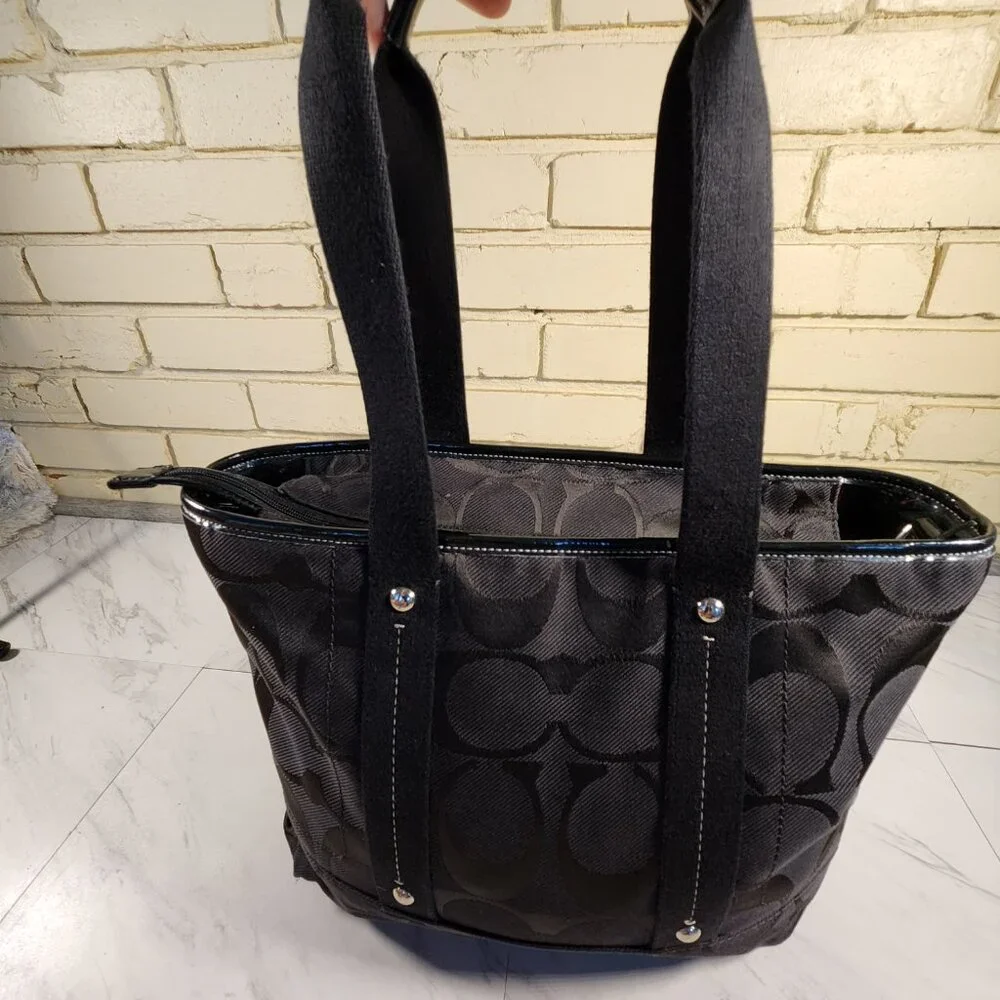 Coach c92 17x14x4